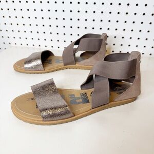 Sorel | Ella Sandals in Taupe and Metallic‎ NL3536-240 Sz. 9